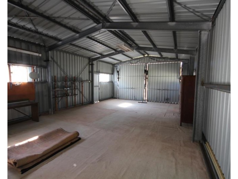 4 Calvert Road, Glen Aplin QLD 4381