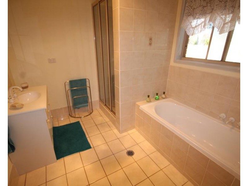 28 Caslick Lane, Broadwater QLD 4380