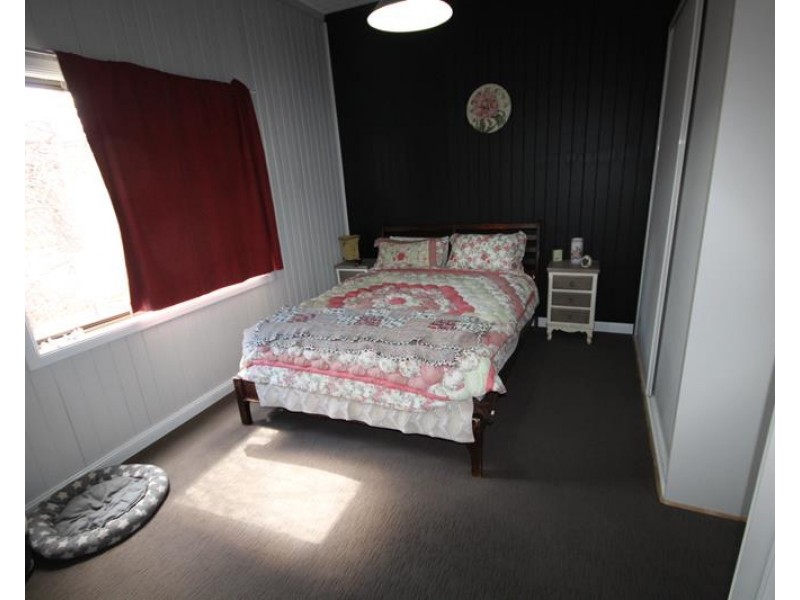 27675 New England Highway, Glen Aplin QLD 4381