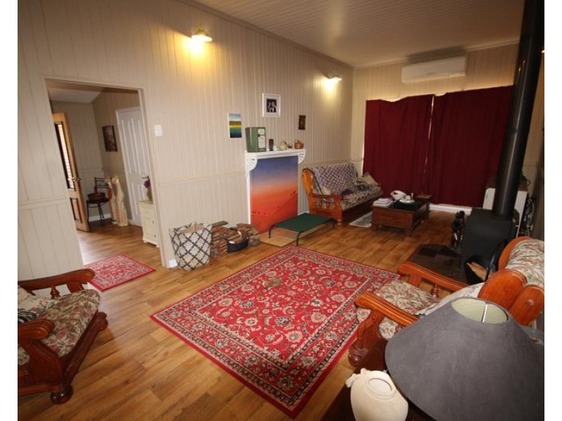 27675 New England Highway, Glen Aplin QLD 4381