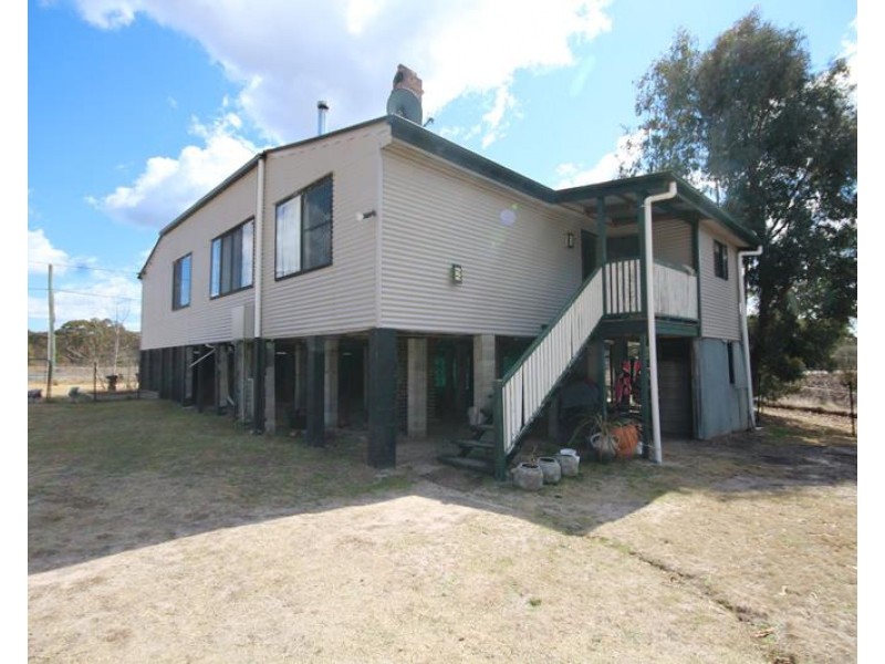 27675 New England Highway, Glen Aplin QLD 4381