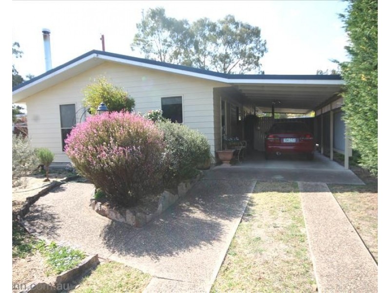 50 Hoult Street, Stanthorpe QLD 4380