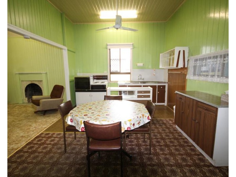 16 Granite Street, Stanthorpe QLD 4380