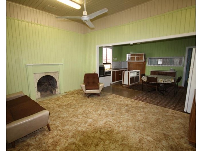 16 Granite Street, Stanthorpe QLD 4380