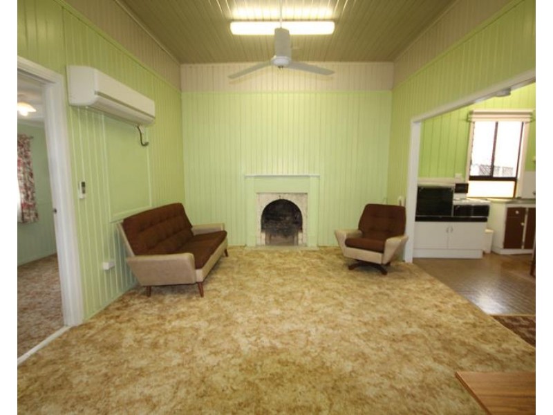16 Granite Street, Stanthorpe QLD 4380
