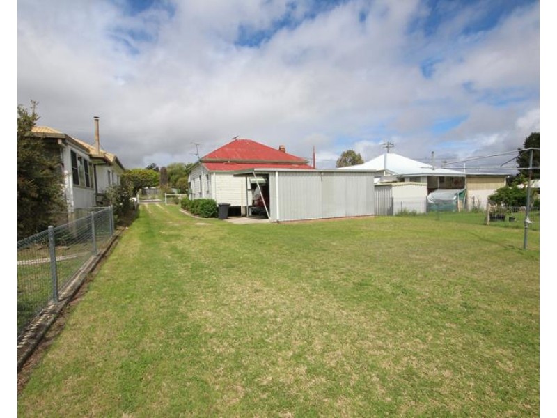 16 Granite Street, Stanthorpe QLD 4380