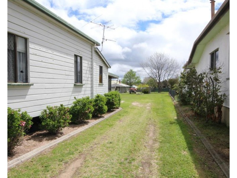 16 Granite Street, Stanthorpe QLD 4380
