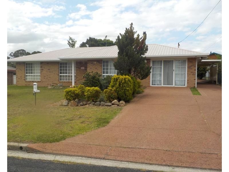 74 College Road, Stanthorpe QLD 4380
