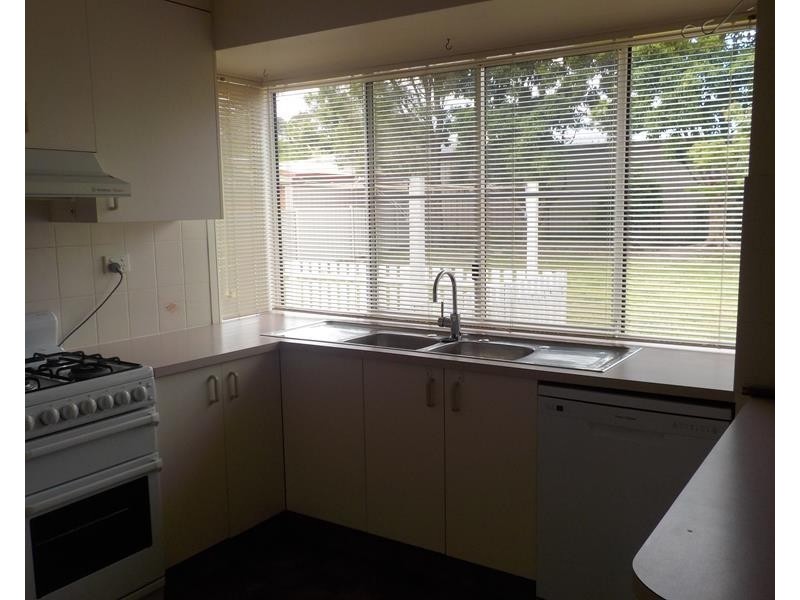 74 College Road, Stanthorpe QLD 4380