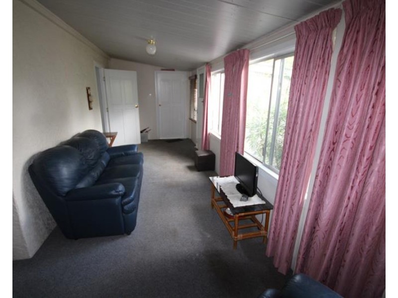 27 Denham Street, Stanthorpe QLD 4380