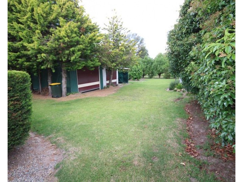 27 Denham Street, Stanthorpe QLD 4380