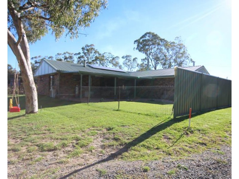 49 Tyrel Street, Stanthorpe QLD 4380