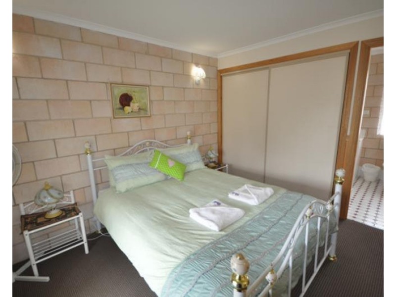 895 Thorndale Road, Glen Aplin QLD 4381