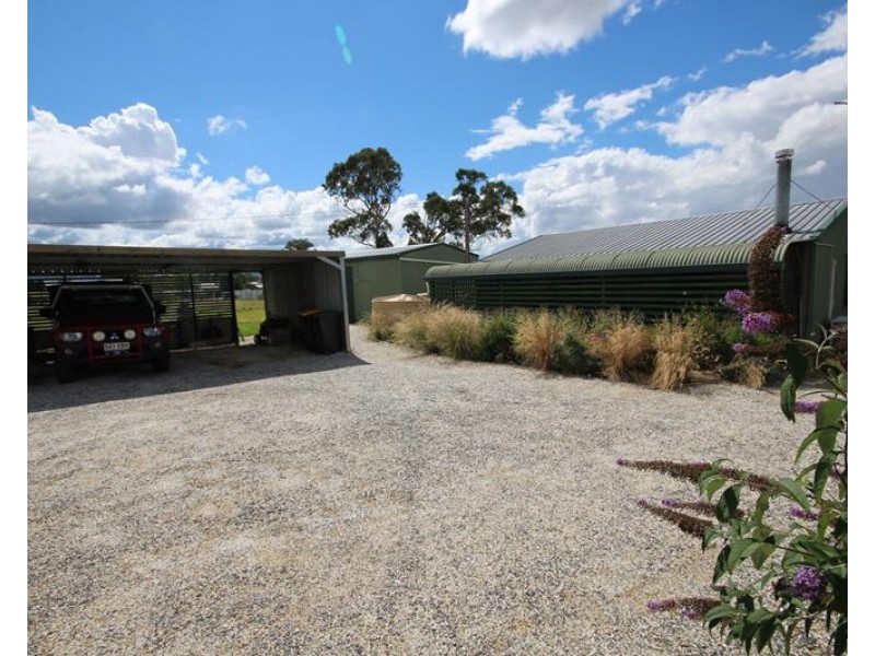 6-8 Barawell Street, Wallangarra QLD 4383