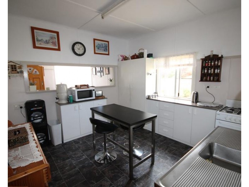 54 Symes Street, Stanthorpe QLD 4380