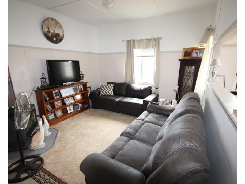 54 Symes Street, Stanthorpe QLD 4380