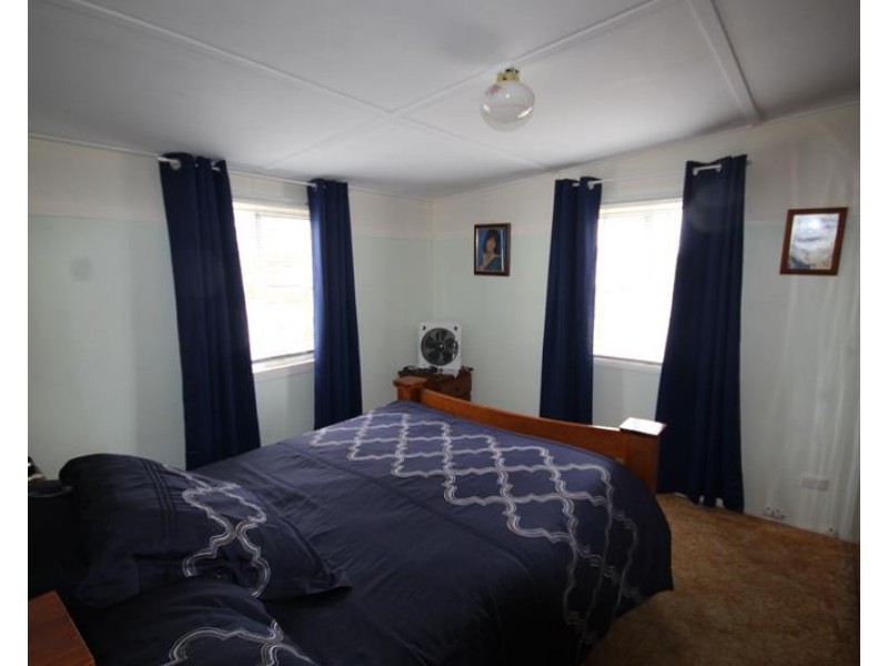 54 Symes Street, Stanthorpe QLD 4380