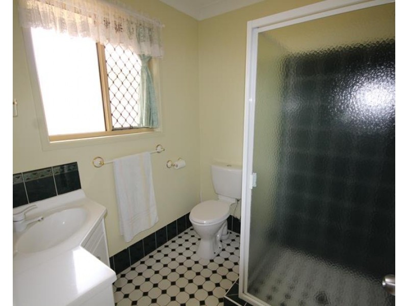24 Pine Crescent, Dalveen QLD 4374