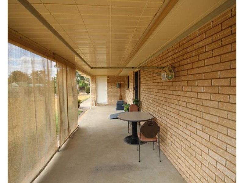 24 Pine Crescent, Dalveen QLD 4374