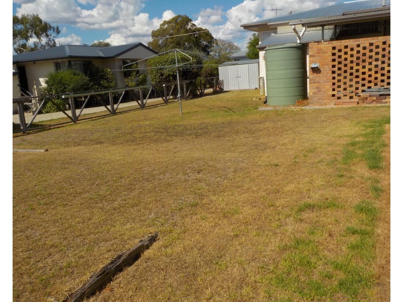 12 Thorpe Street, Stanthorpe QLD 4380
