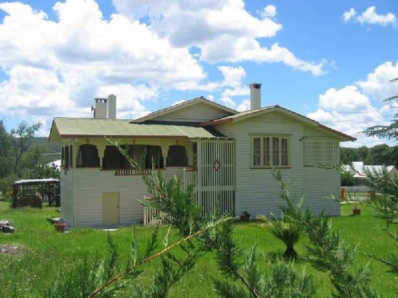 88 High Street, Stanthorpe QLD 4380