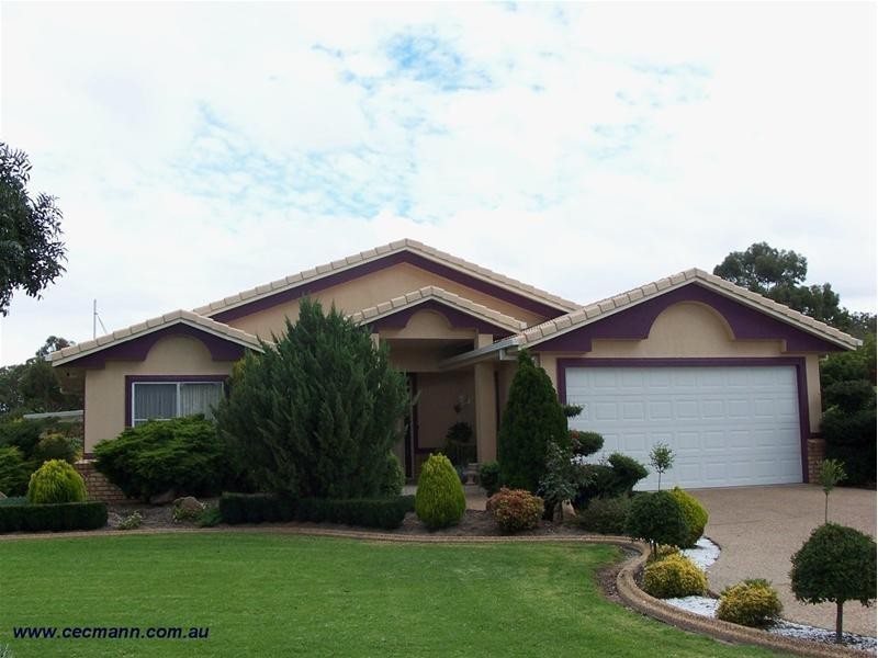 1 Gla-nor Drive, Stanthorpe QLD 4380