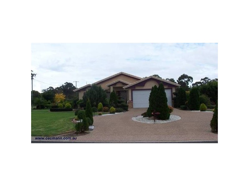 1 Gla-nor Drive, Stanthorpe QLD 4380
