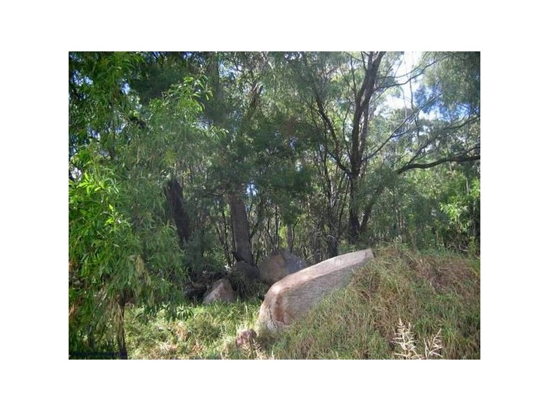 33 Pradella Rd, Stanthorpe QLD 4380