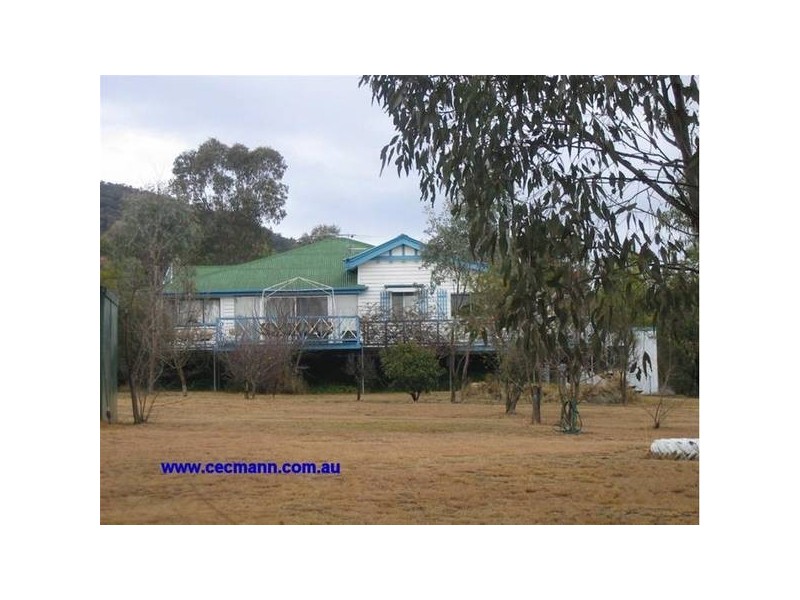 2533 Pyramids Road, Wyberba QLD 4382