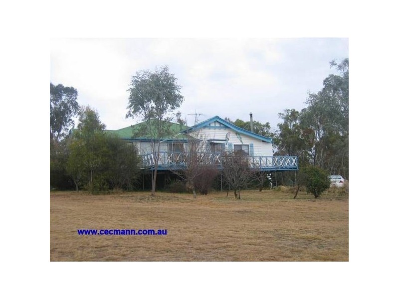 2533 Pyramids Road, Wyberba QLD 4382