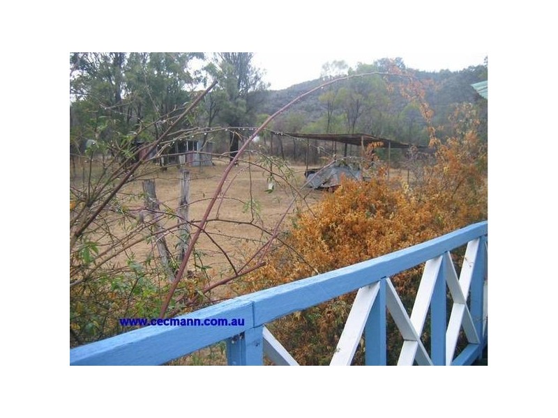 2533 Pyramids Road, Wyberba QLD 4382