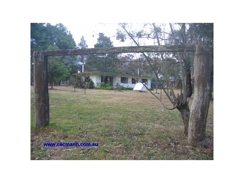 9 Halls Lane, The Summit QLD 4377