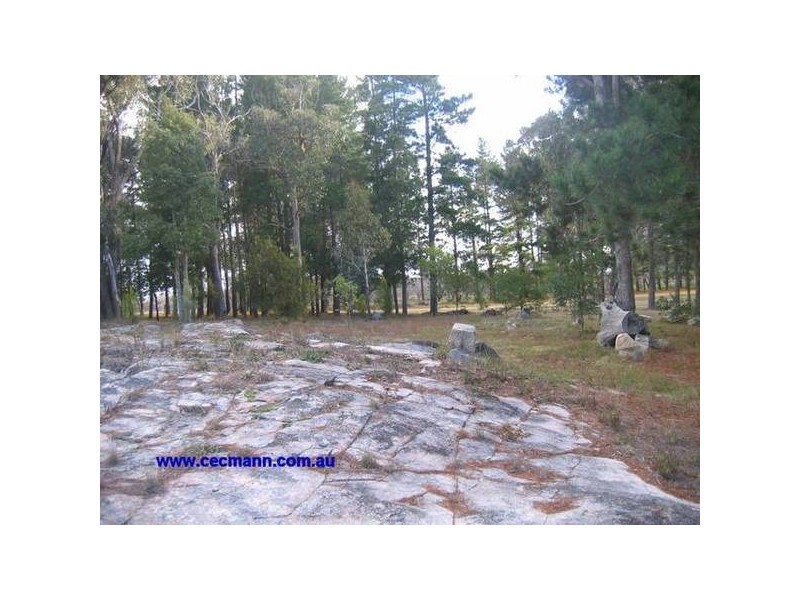 9 Halls Lane, The Summit QLD 4377