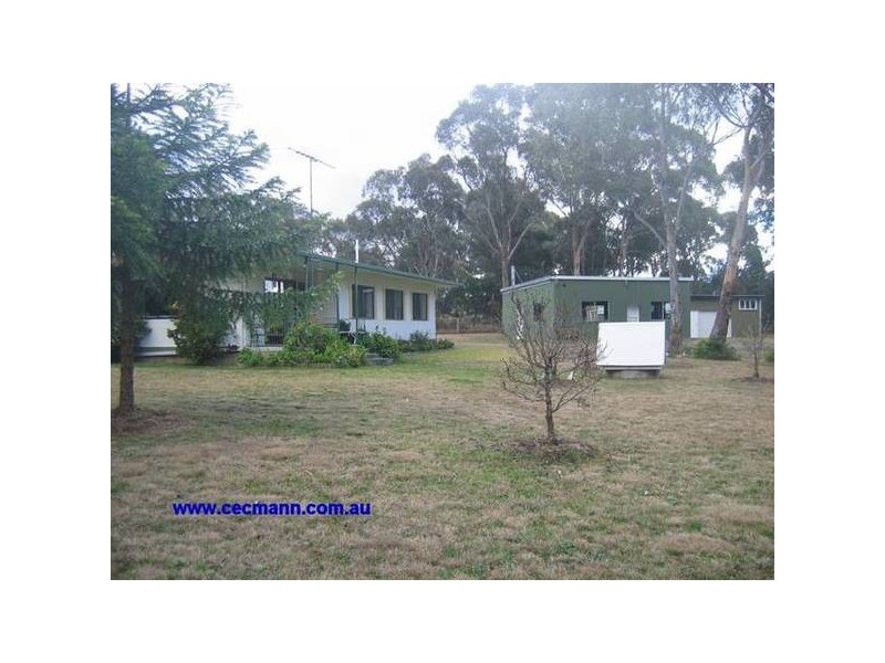 9 Halls Lane, The Summit QLD 4377