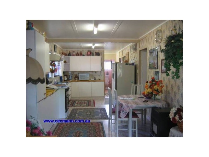 9 Halls Lane, The Summit QLD 4377