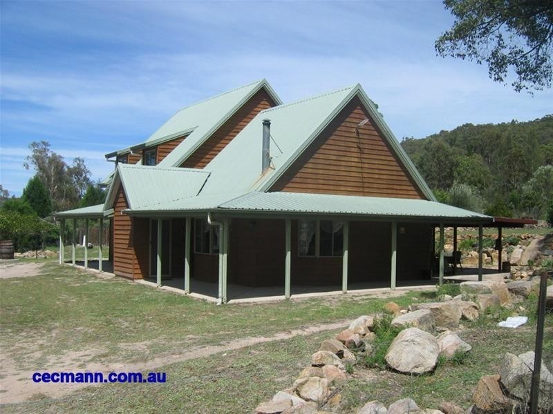 40 Roberts Road, Stanthorpe QLD 4380