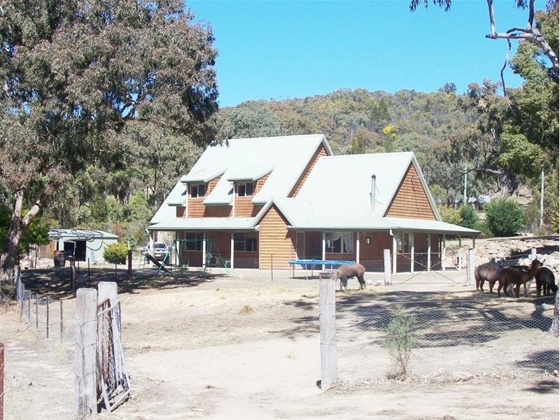 40 Roberts Road, Stanthorpe QLD 4380