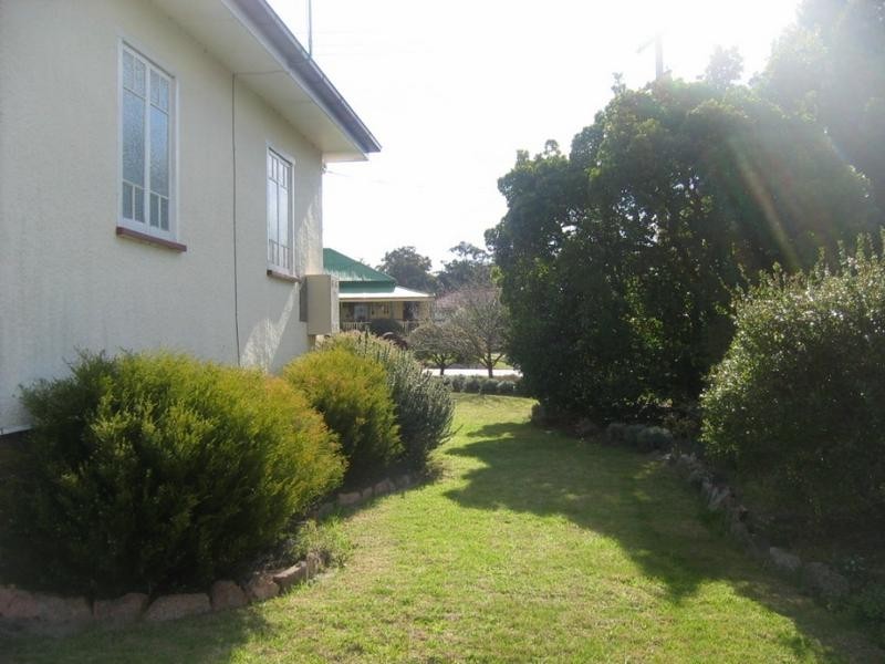 7 McGregor Tce, Stanthorpe QLD 4380