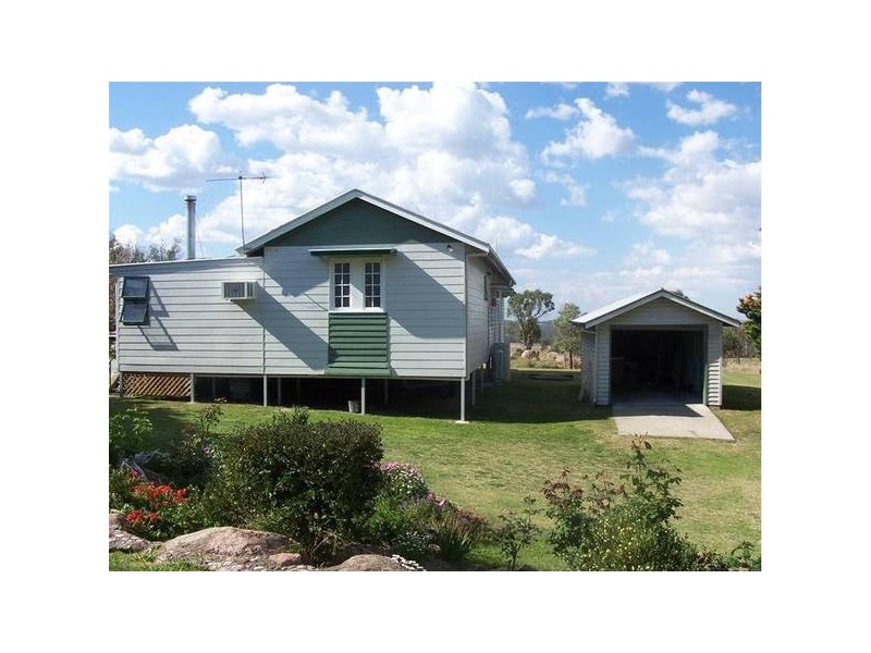 100 Ridge Road, Stanthorpe QLD 4380