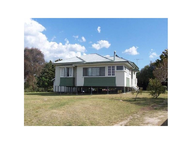 100 Ridge Road, Stanthorpe QLD 4380