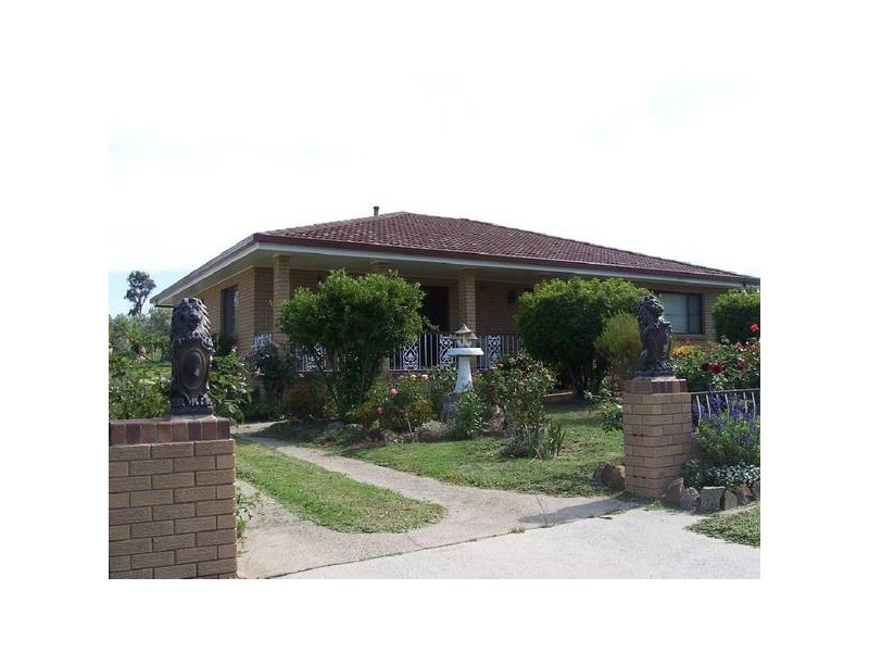 25 College Rd, Stanthorpe QLD 4380