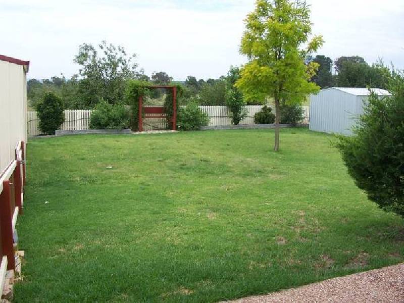 Torrisi Tce, Stanthorpe QLD 4380