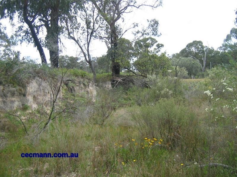 4 Mills Road, Dalcouth QLD 4380