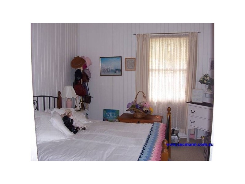 33 Tennant Road, Stanthorpe QLD 4380
