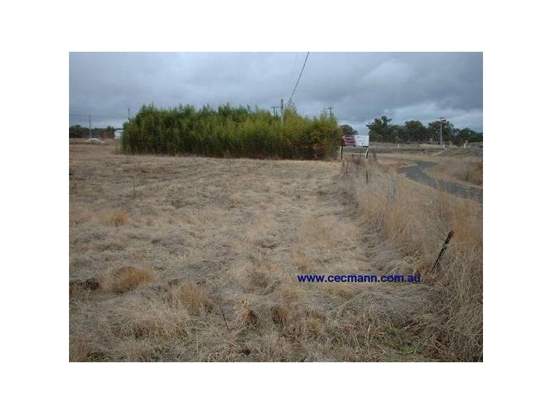 2 New England Highway, Severnlea QLD 4352