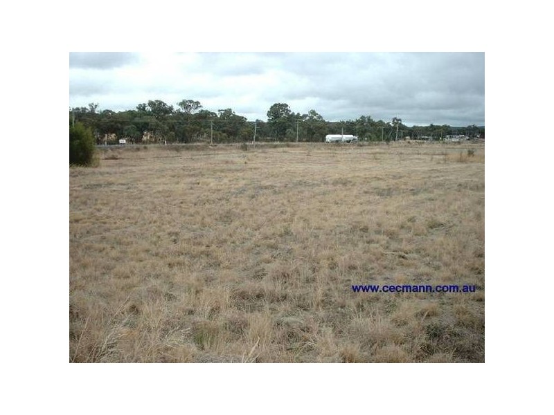 2 New England Highway, Severnlea QLD 4352