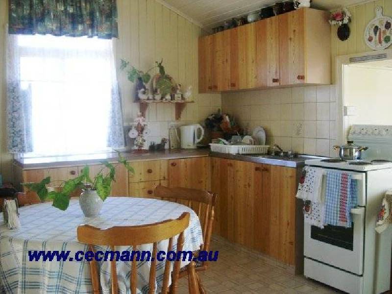 30 McGregor Terrace, Stanthorpe QLD 4380