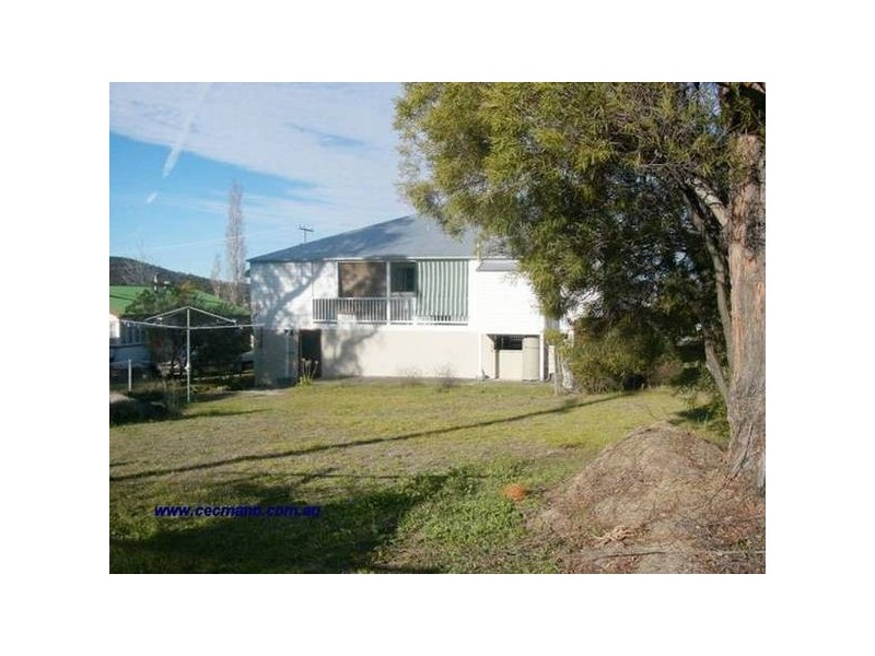 30 McGregor Terrace, Stanthorpe QLD 4380