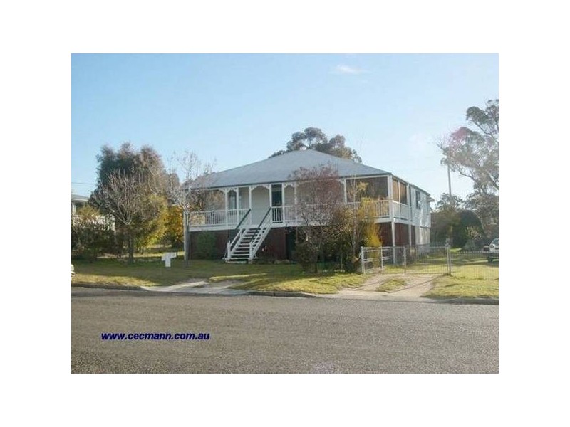 30 McGregor Terrace, Stanthorpe QLD 4380