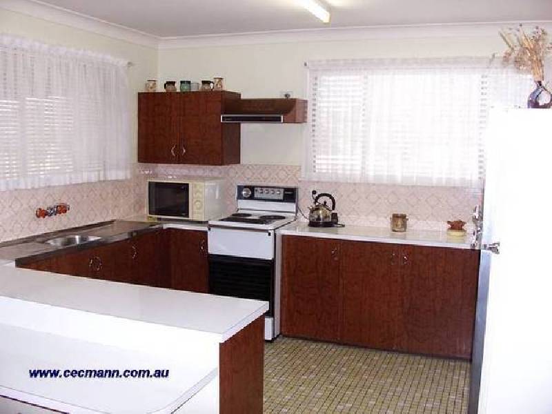 Denham St, Stanthorpe QLD 4380